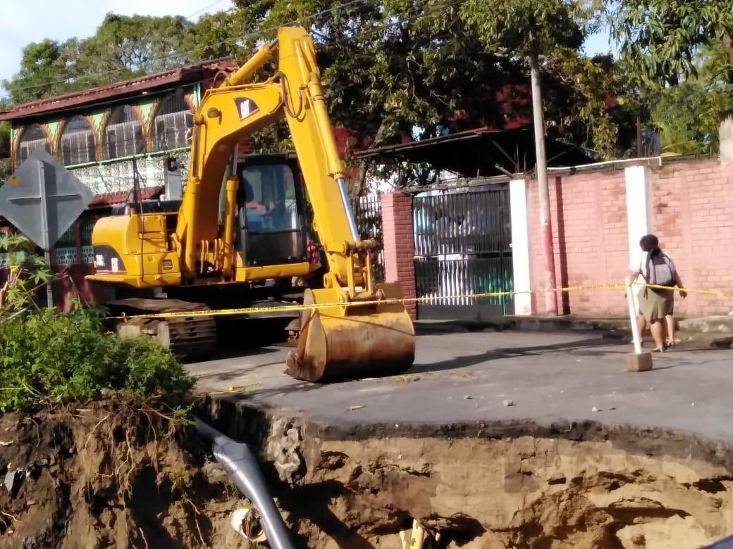 Fovial inicia reparación de cárcava en calle a Tonacatepeque fovial-inicia-reparacion-de-carcava-en-calle-a-tonacatepeque